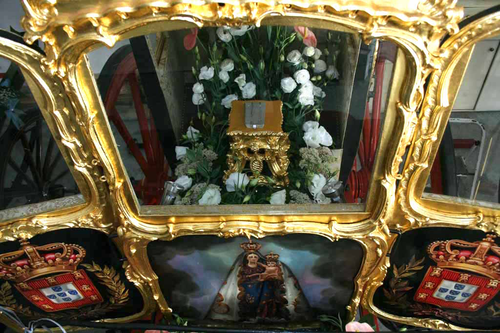 coche-nossa-senhora-da-nazare-decorado-moinho-do-cabac%cc%a7o