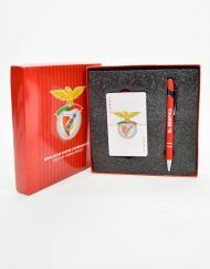 Conjunto Esferográfica e Bralho de Cartas Benfica